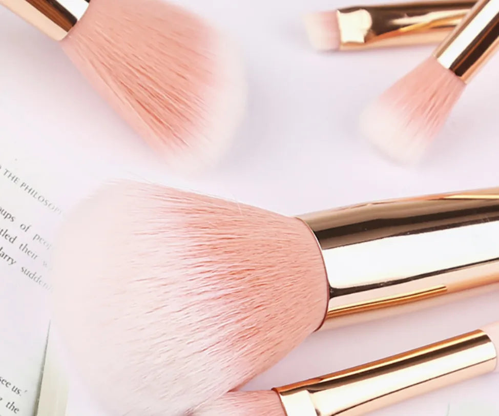 12-Piece Makeup Brush Set – Soft Bristle Beauty Kit